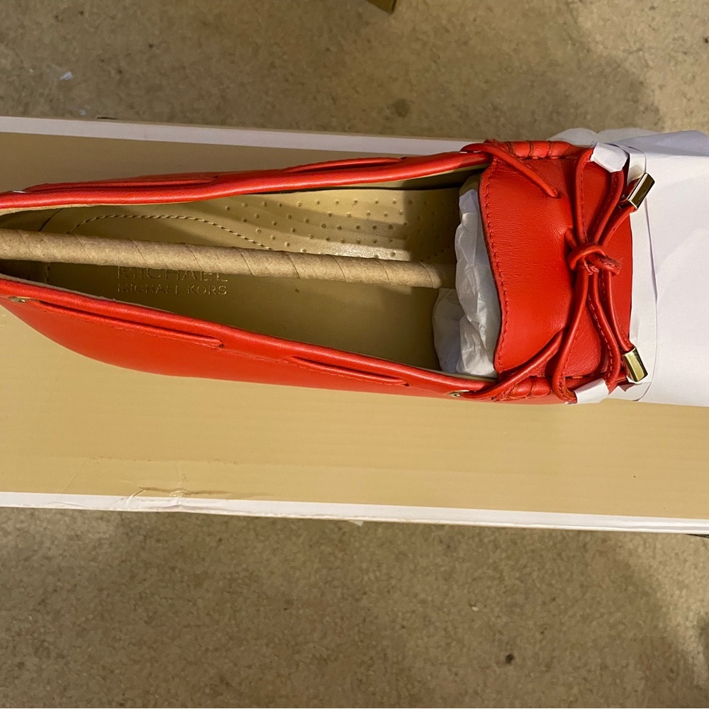 Micheal kors flats